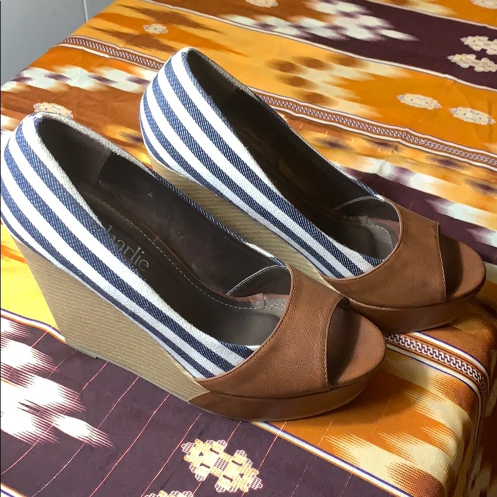 Charming Charlie Size 8 Navy & White Striped Heels